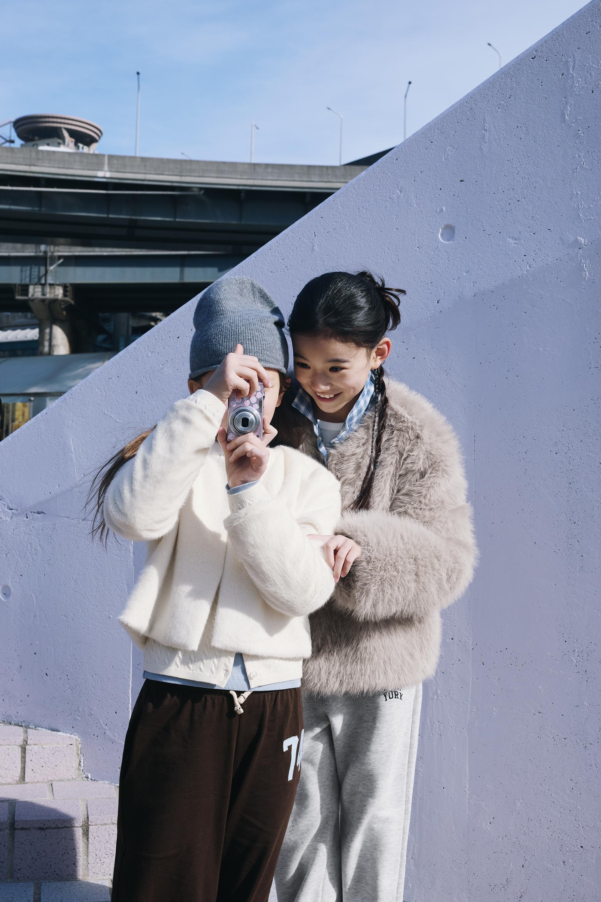 ショートフェイクファージャケット - ライトグレー | ZARA Japan / 日本