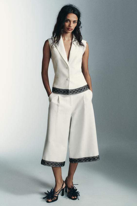 CHALECO COMBINADO CON PUNTILLA - Crudo de Zara - Imagen 0