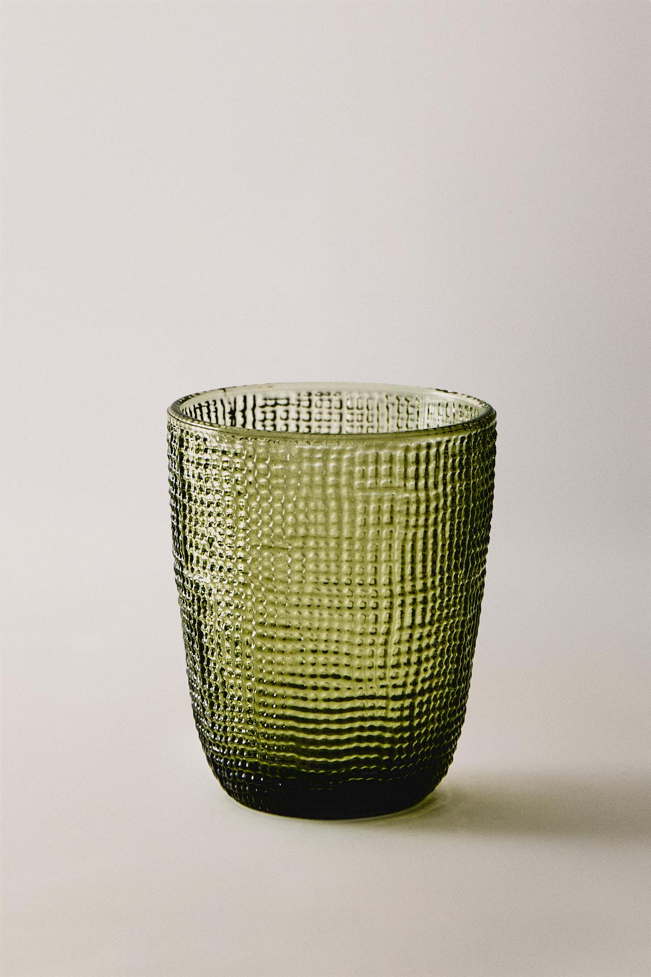 TEXTURED GLASS TUMBLER — Green
