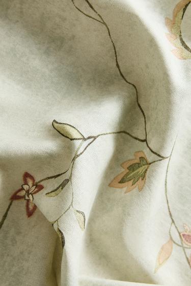 PACK OF FLORAL PRINT AND LACE TRIM NAPKIN (PACK OF 2) - Green by Zara - Image 3