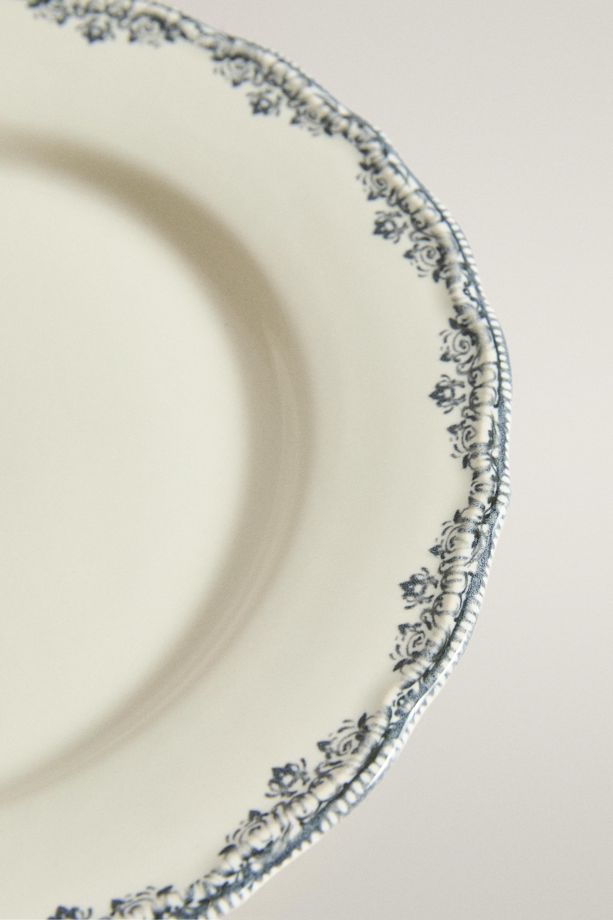 POSITIONED PRINT DINNER PLATE