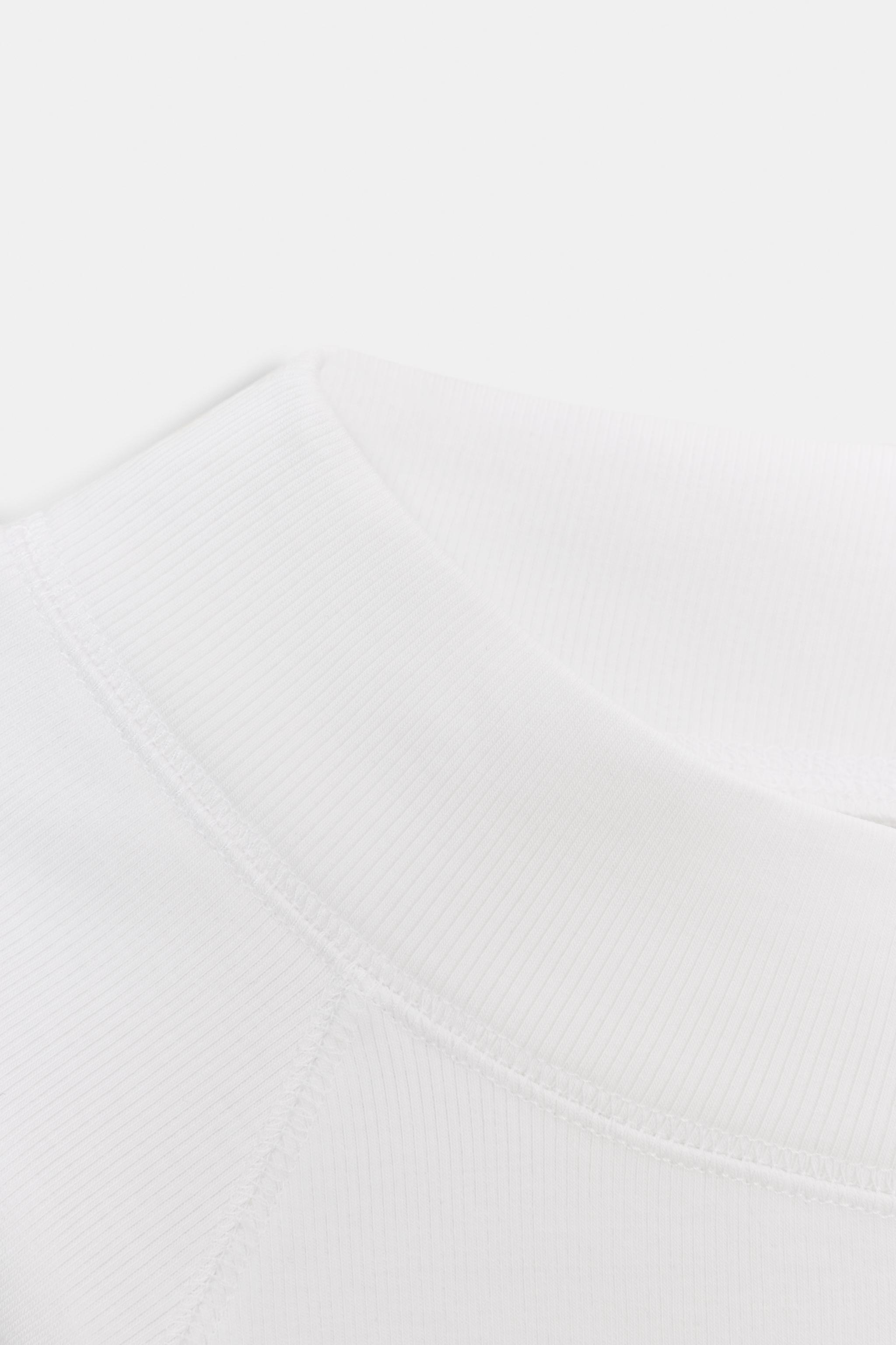 T-SHIRT CÔTELÉ À COL BATEAU