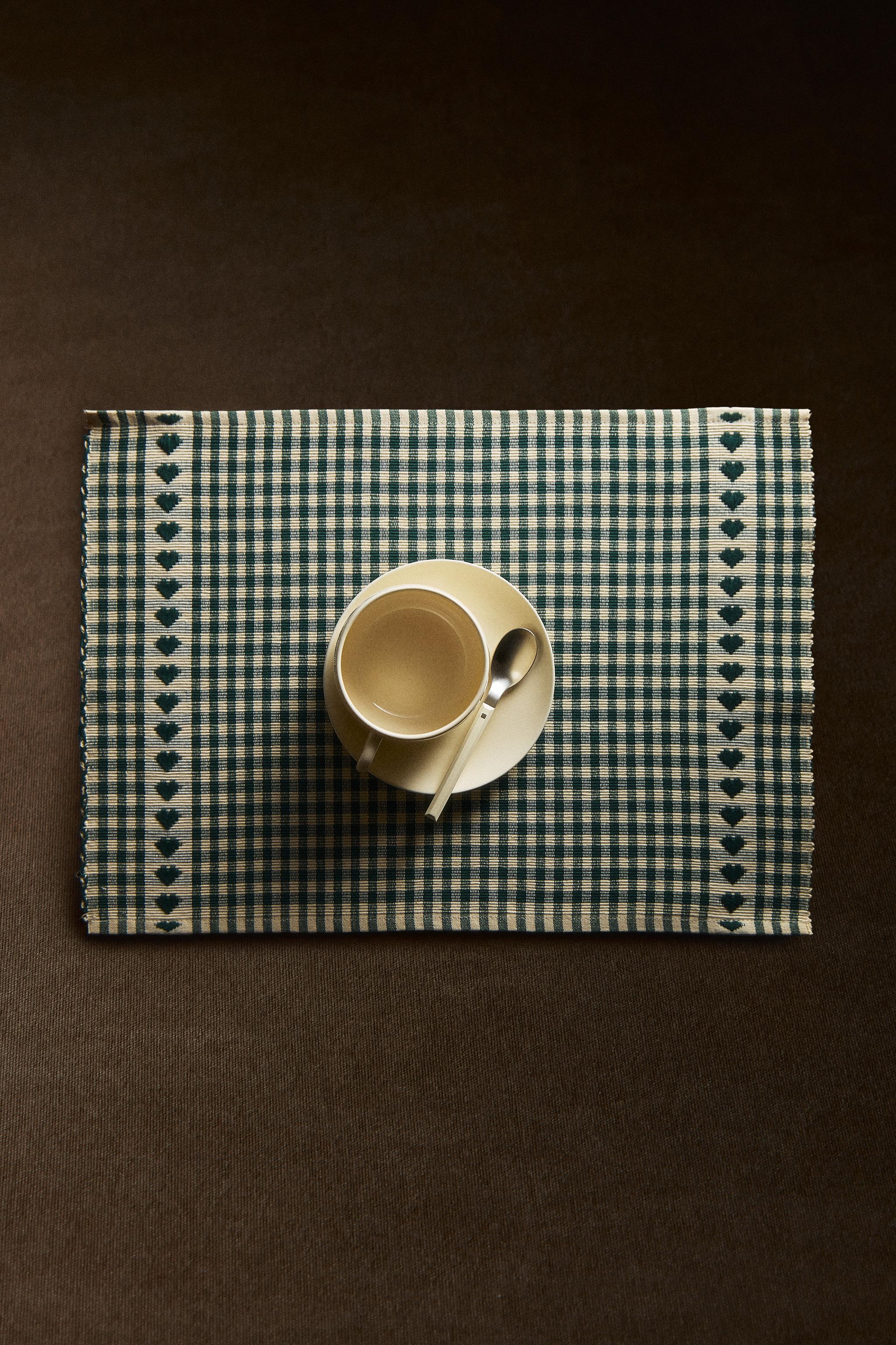CHRISTMAS HEART PLACEMATS (PACK OF 2)