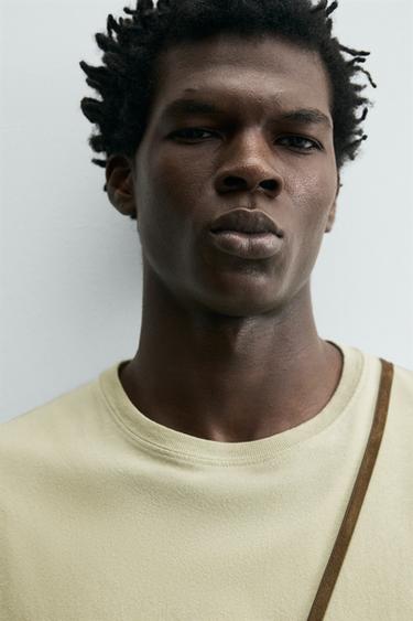 T-SHIRT LÉGER À MANCHES LONGUES - Vert clair de Zara - Image 4