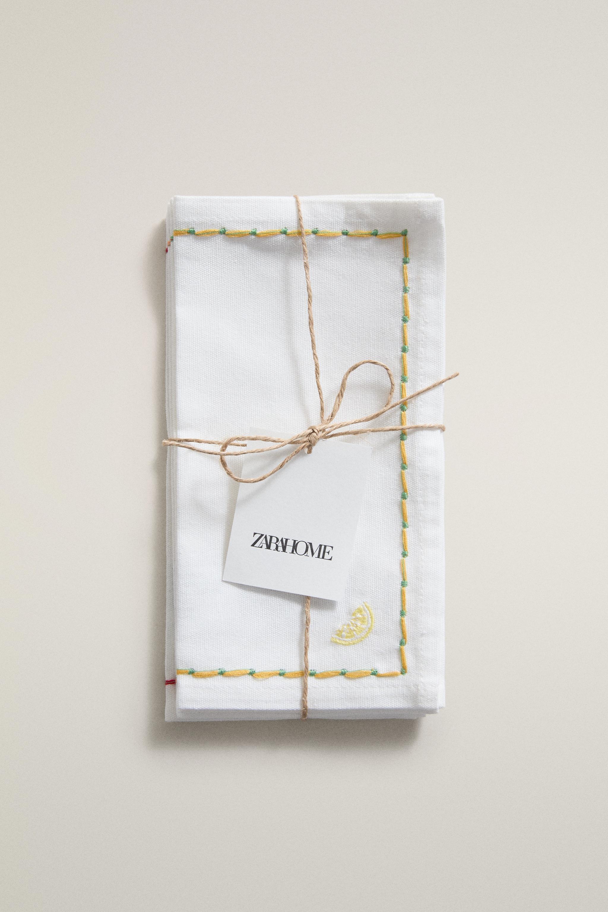 SET OF FRUIT COCKTAIL NAPKINS (SET OF 4)