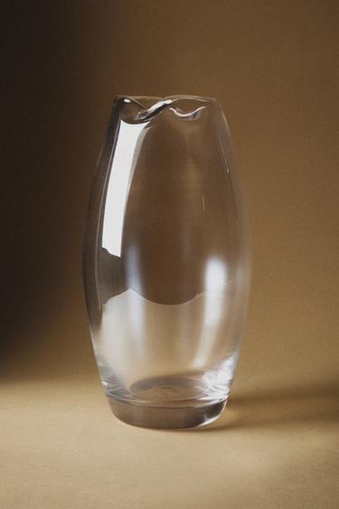 TALL VASE WITH IRREGULAR NECK - لؤلؤي / بيج الخاص بـ Zara