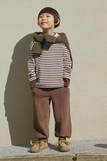 بنطلون JOGGER مصبوغ مع ثنيات رفيعة - بني الخاص بـ Zara