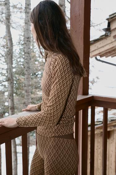 JACQUARD SEAMLESS THERMOLITE® CORE THERMAL T-SHIRT SKI COLLECTION - camel by Zara