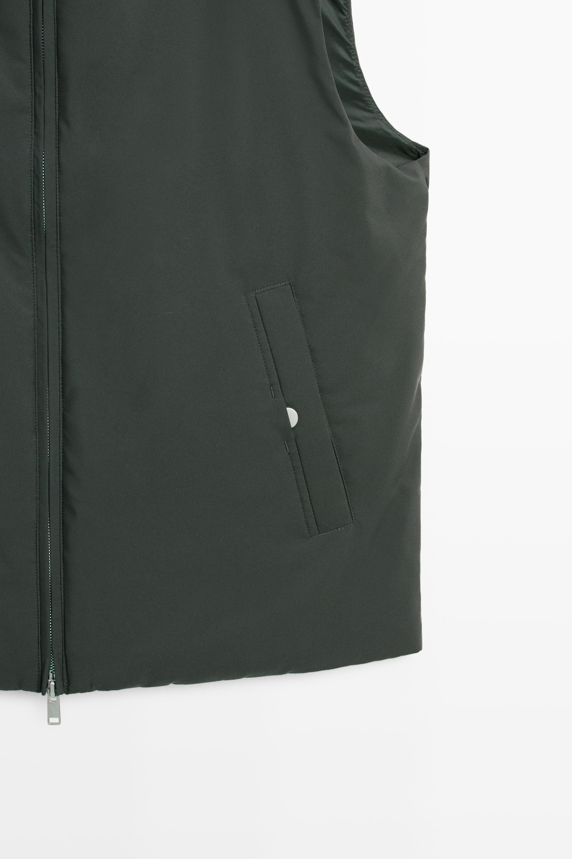 Ultra-lightweight water-repellent down gilet