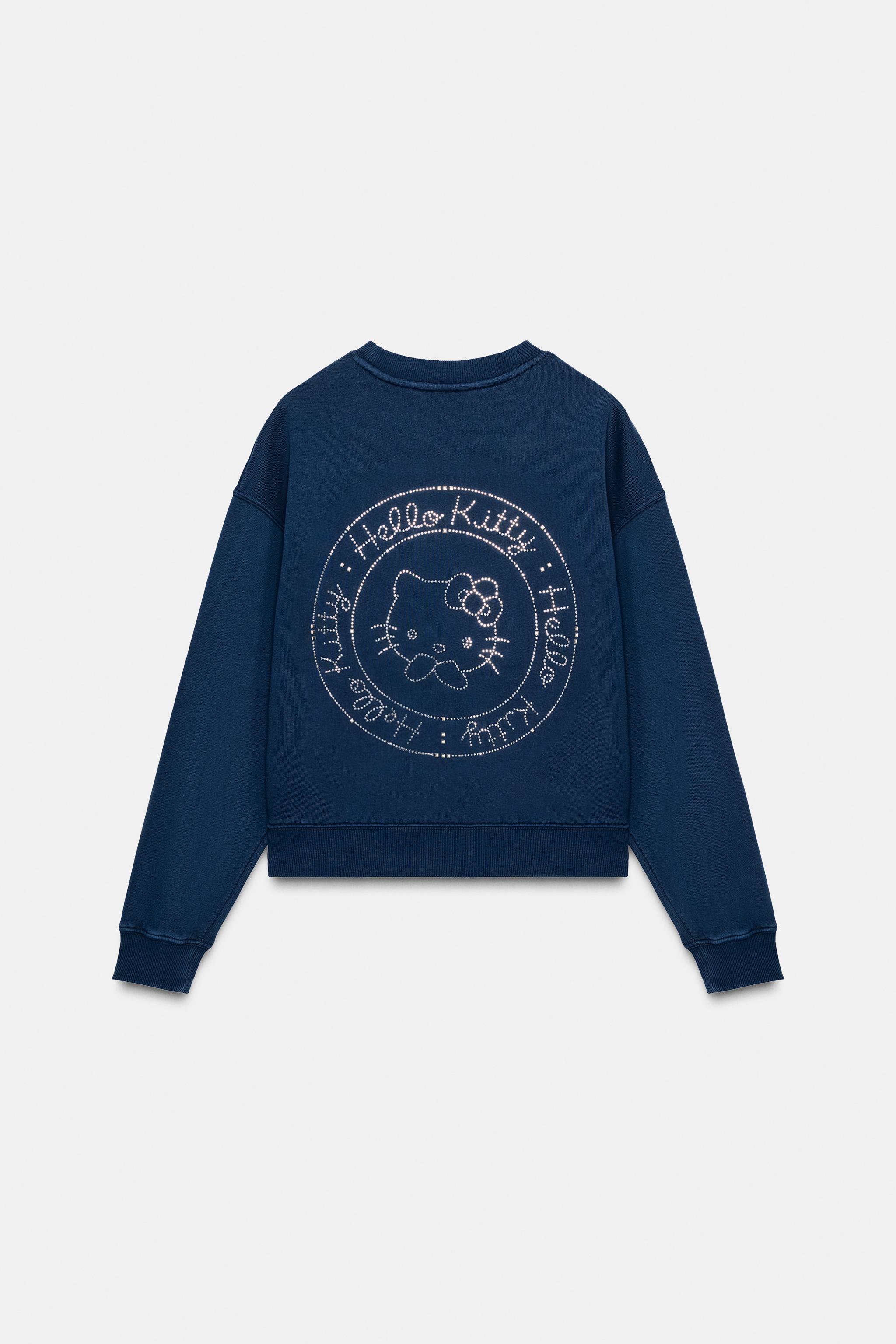 SWEAT LAVÉ HELLO KITTY © 2025 SANRIO