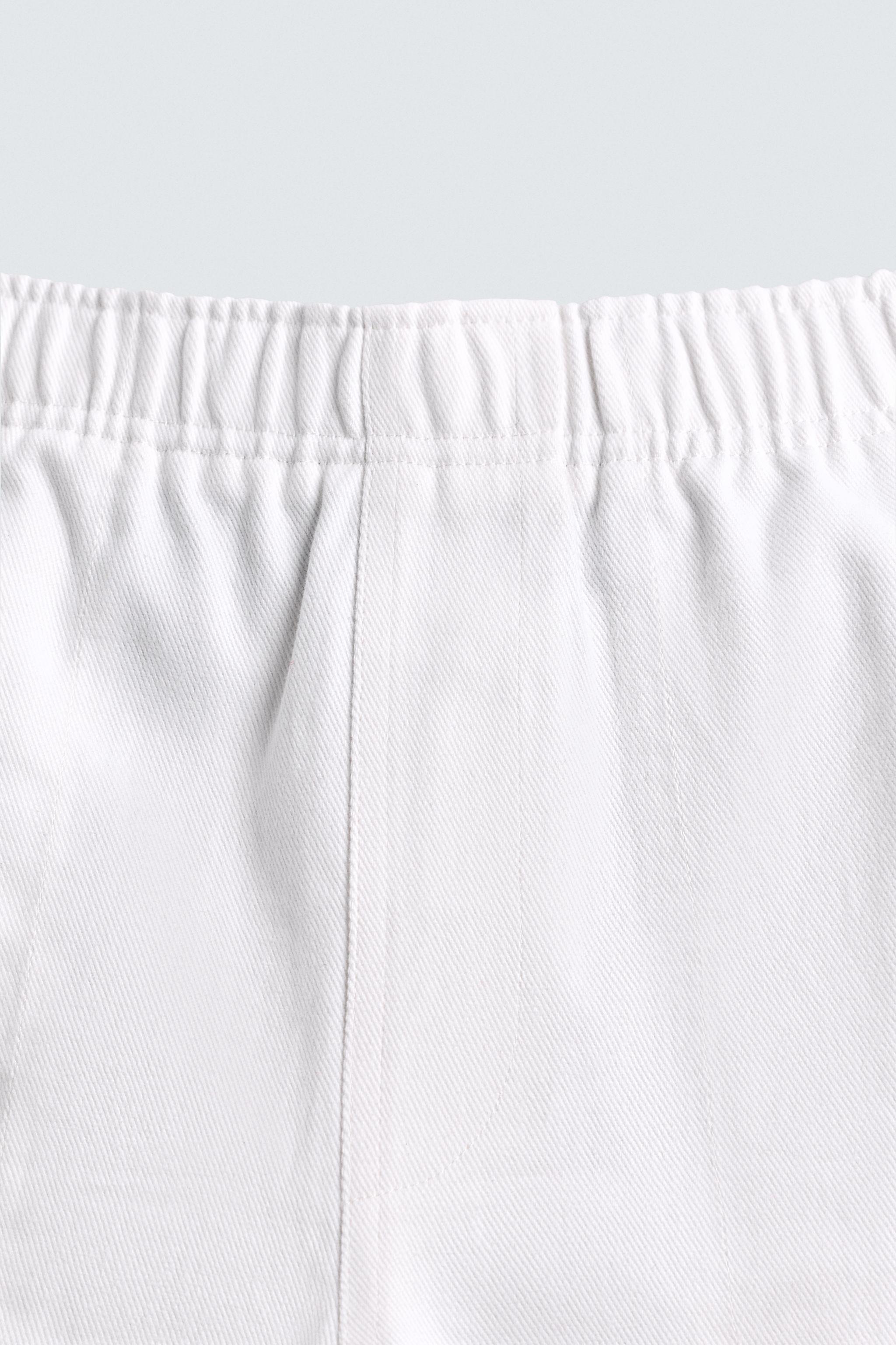 RELAXED FIT TEXTURED SHORTS