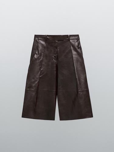 Zara Nappa leather Bermuda shorts with darts - STUDIO - Burgundy