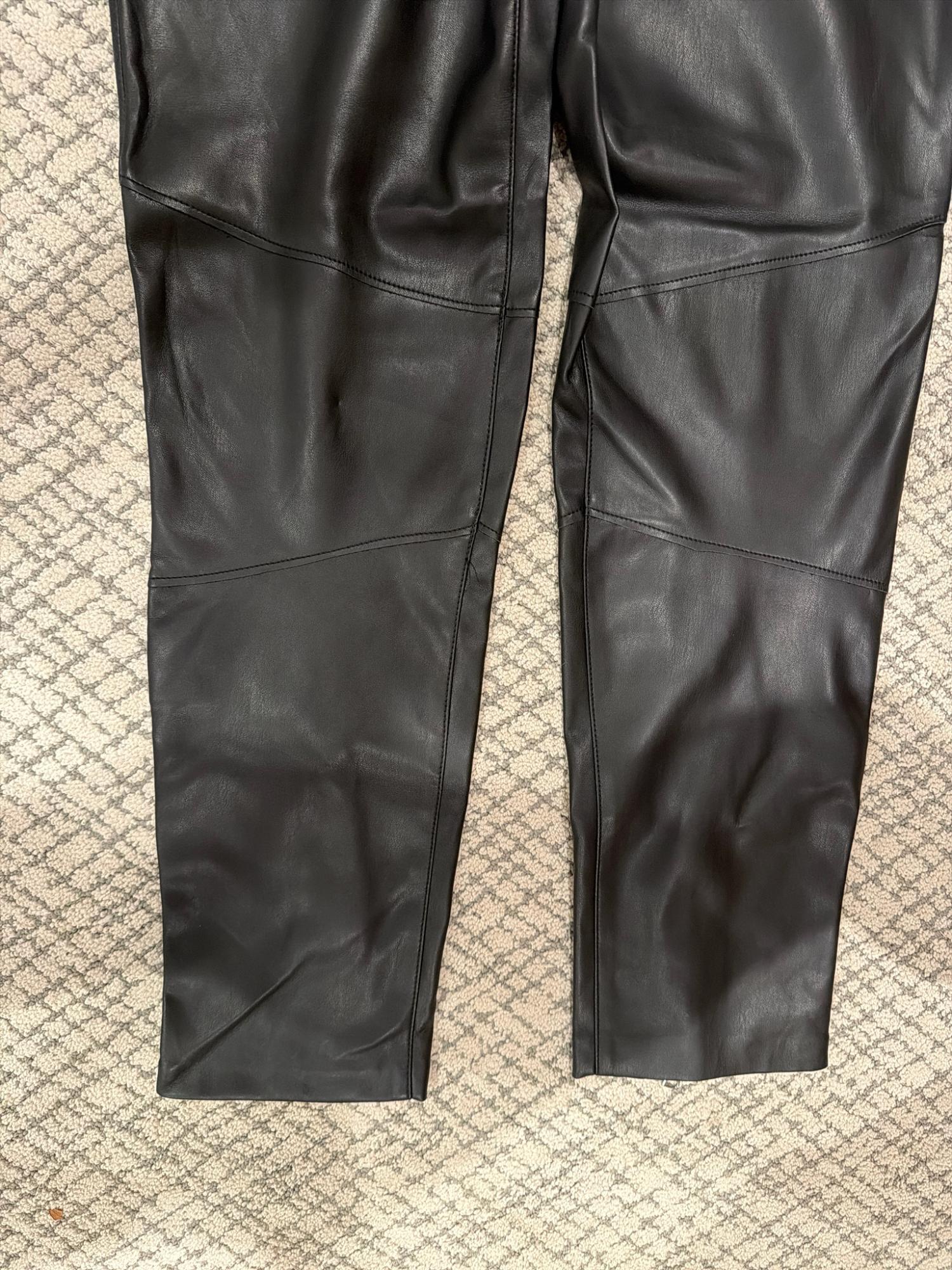 ZIPPERED FAUX LEATHER PANTS SECOND HAND | Zara Preowned