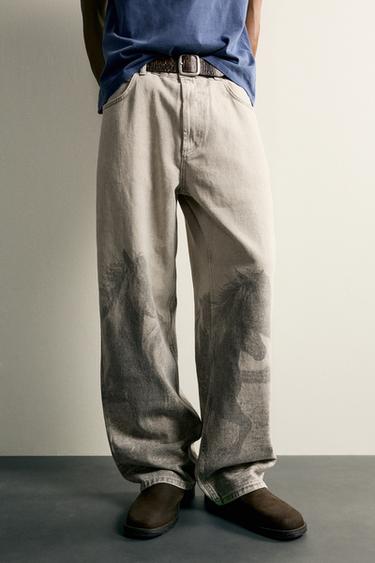 PANTALONS BALLOON FIT AMB ESTAMPAT DE CAVALLS - 026 de Zara
