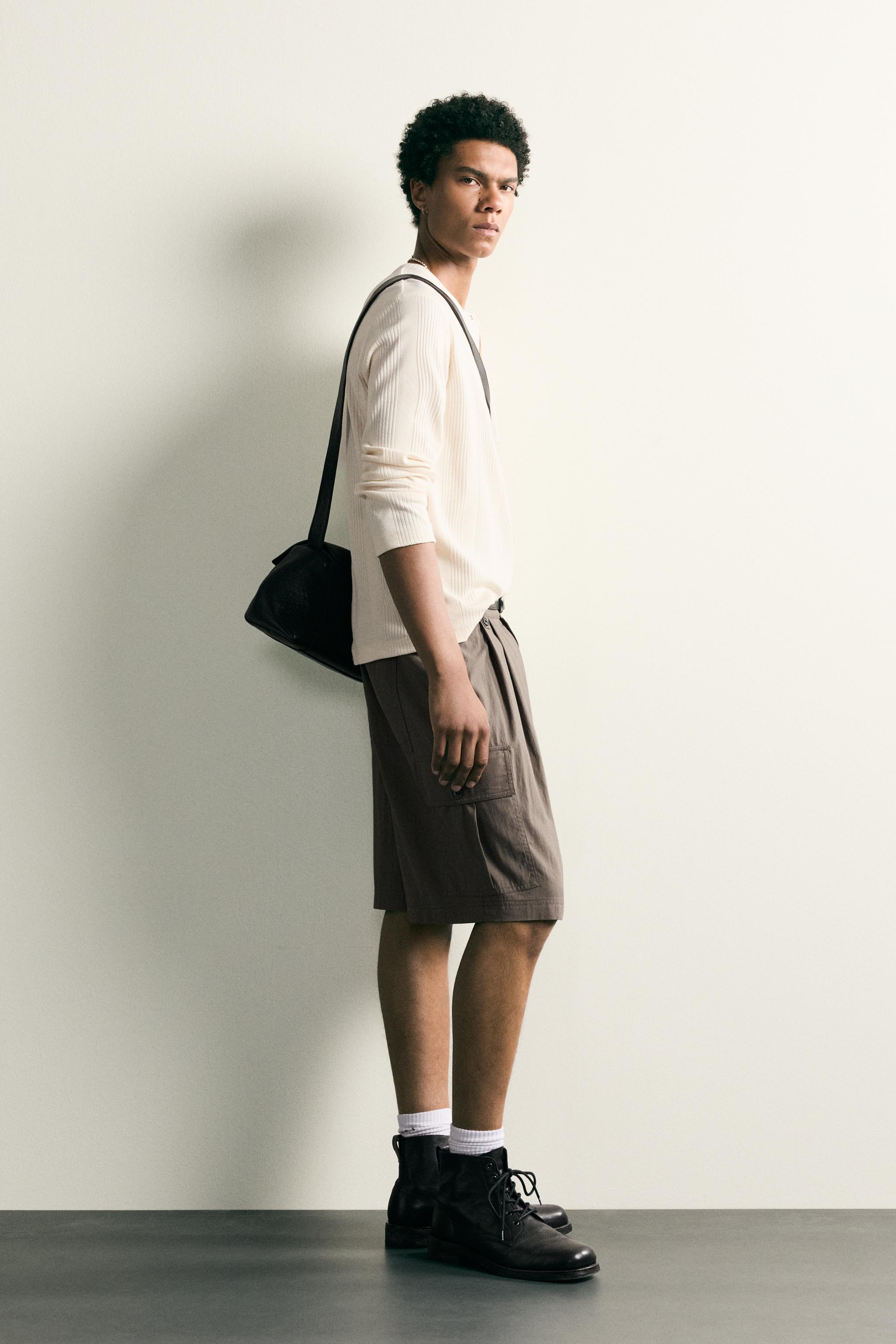 RELAXED FIT PLEATED CARGO SHORTS