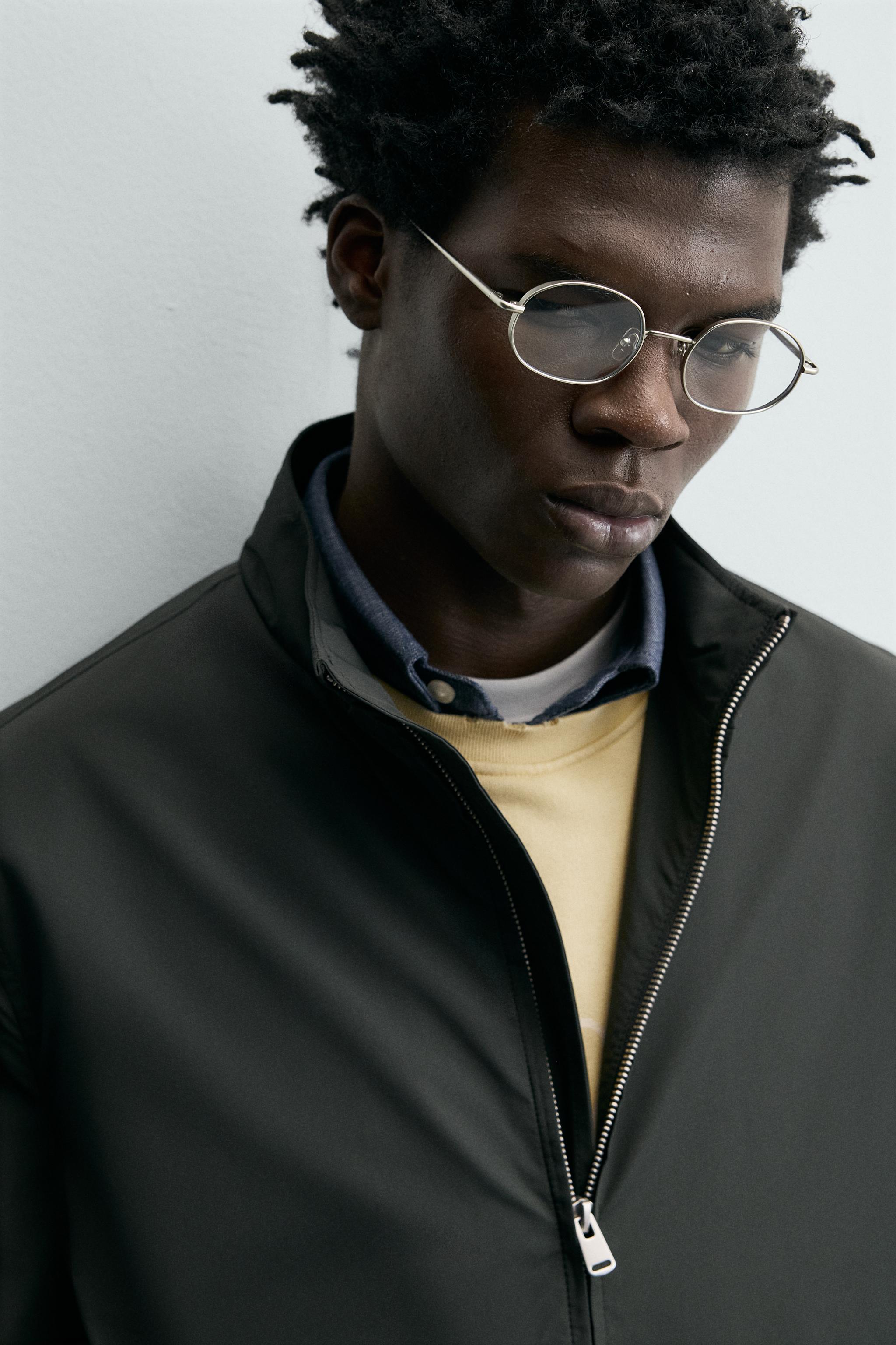 LIGHTWEIGHT WATER REPELLENT JACKET