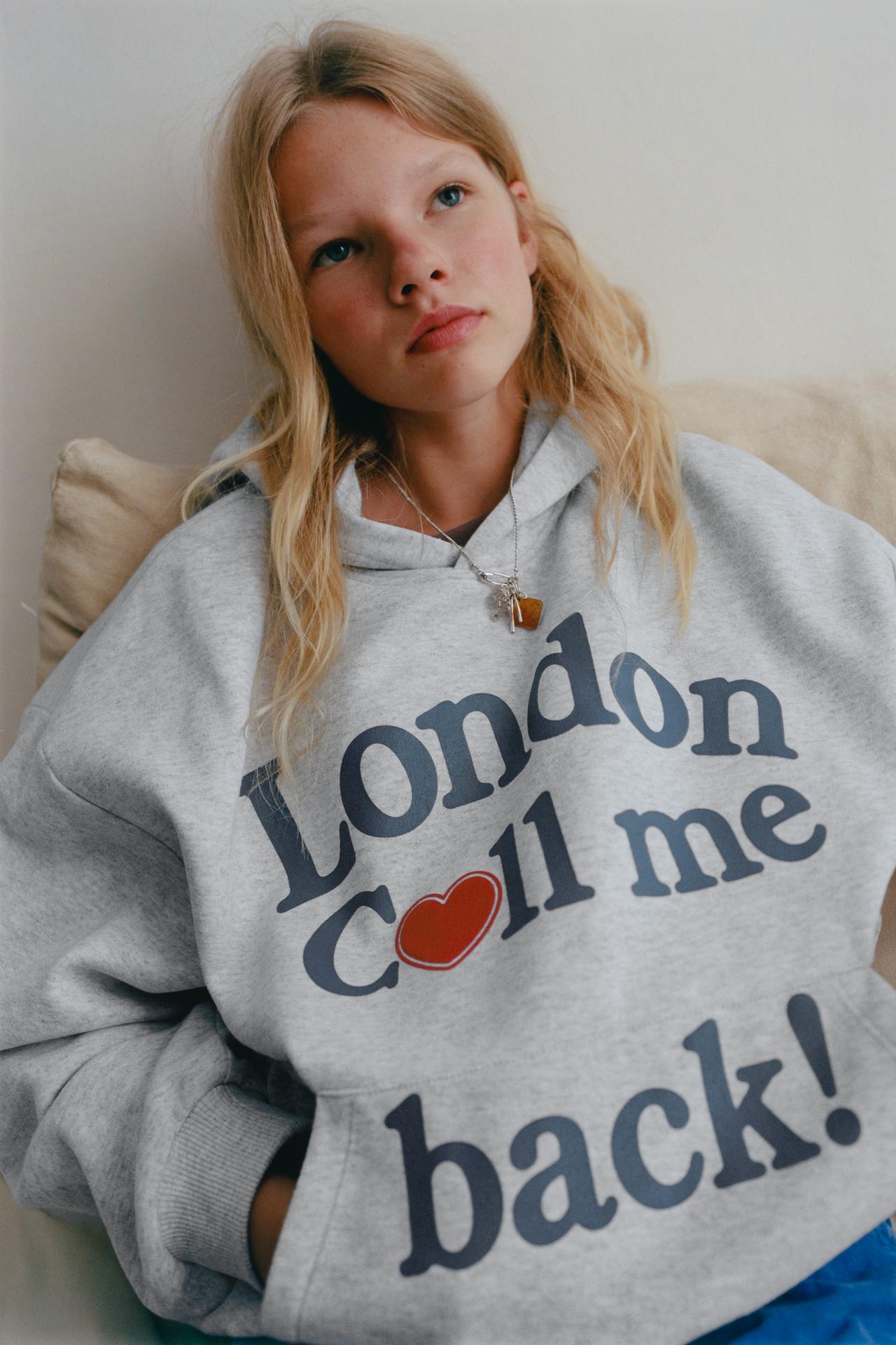 TEXT PRINT HOODIE — Gray marl