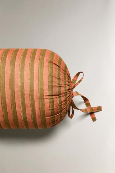 COUSSIN CYLINDRIQUE RAYURES - Orange de Zara - Image 1