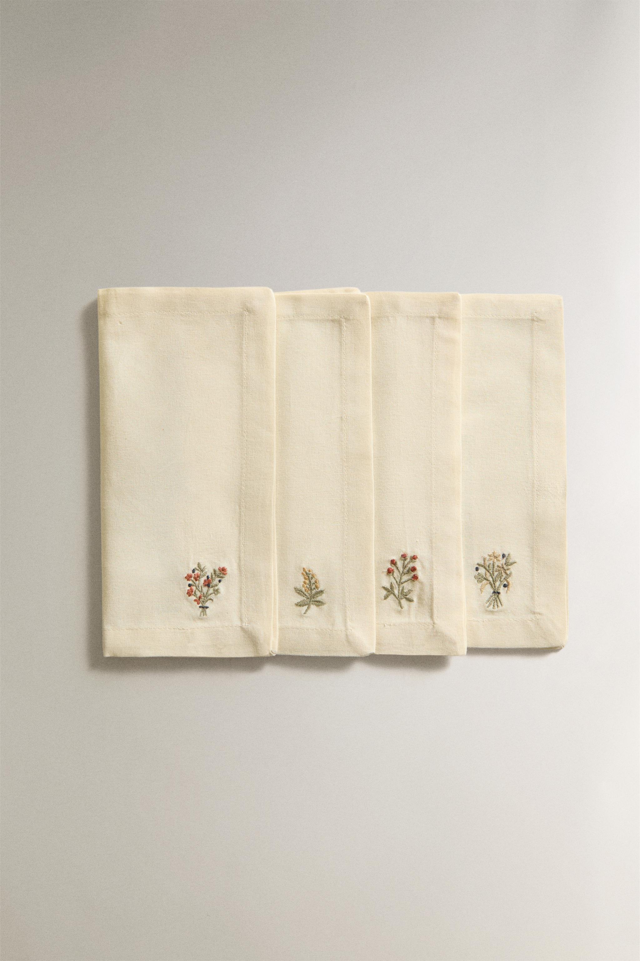 PACK SERVIETTES DE TABLE BRODERIE FLEURS (LOT DE 4)