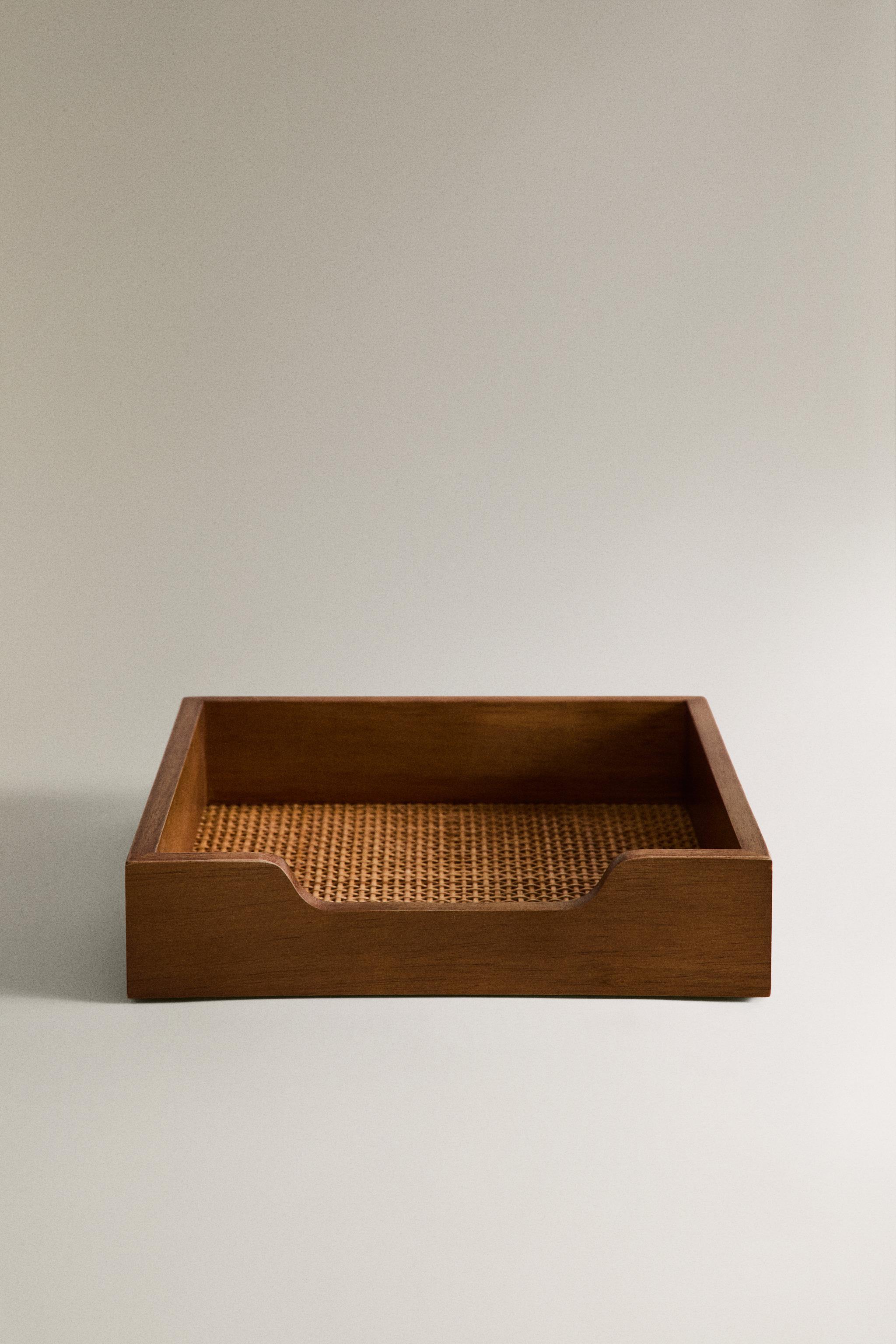 WOOD AND RATTAN NAPKIN HOLDER — Brown