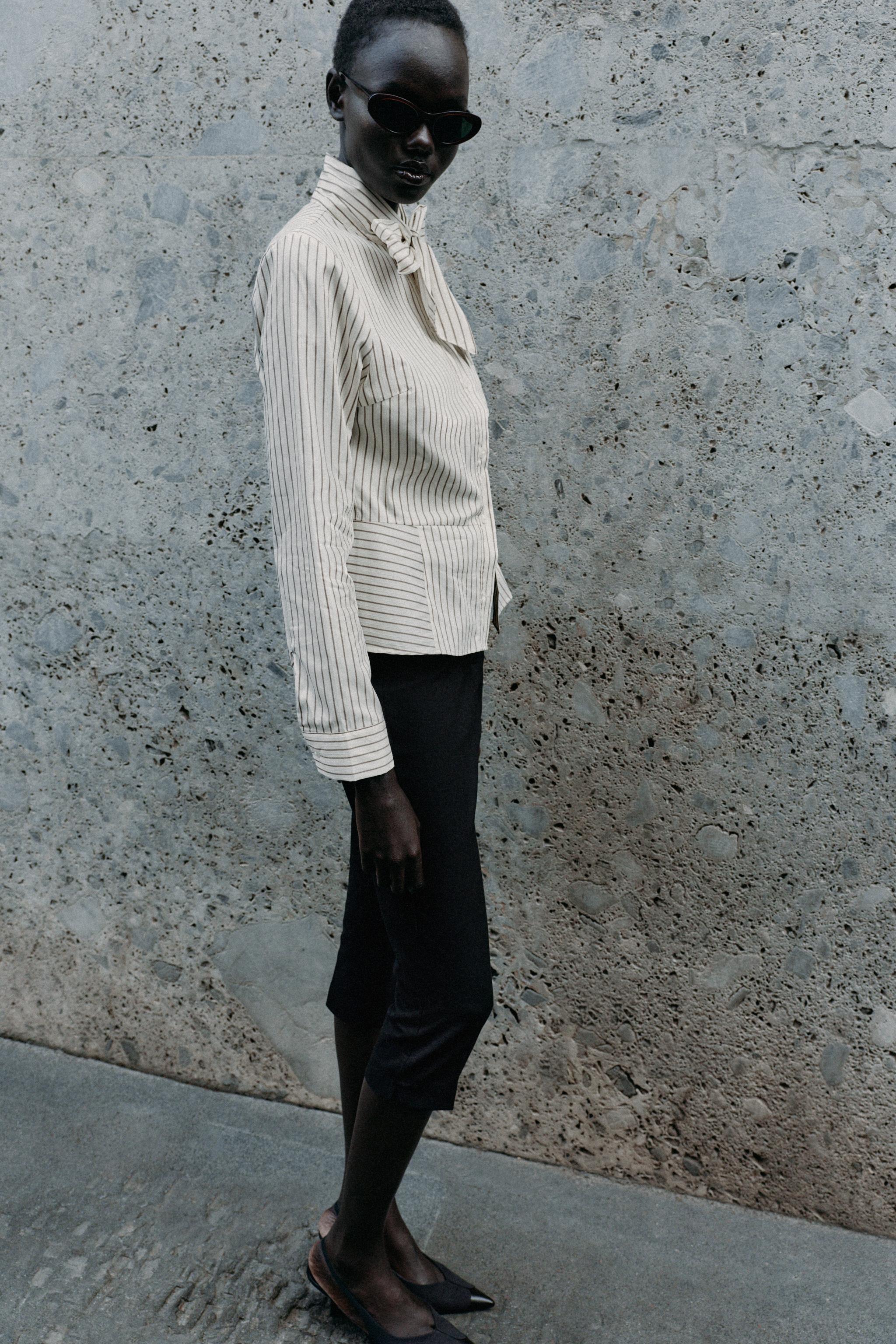 STRIPED TIE-NECK BLOUSE