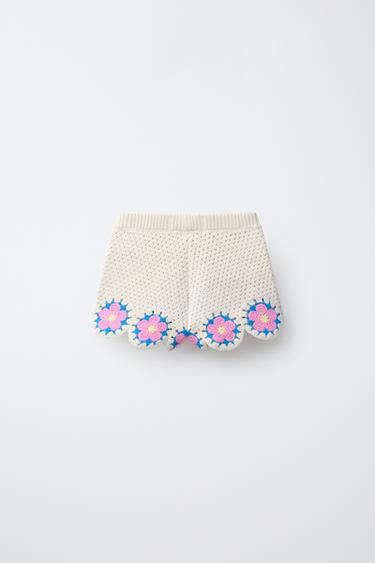SHORT EN CROCHET À FLEURS - Écru de Zara - Image 1