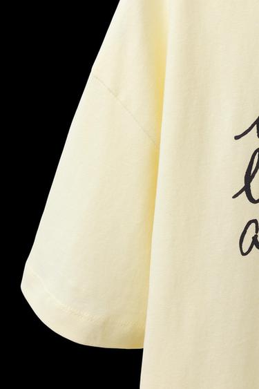 CAMISETA ESTAMPADO TEXTO - Amarillo de Zara