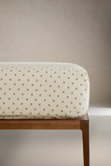 CHILDREN'S FLORAL PRINT FITTED SHEET - Ecru by Zara