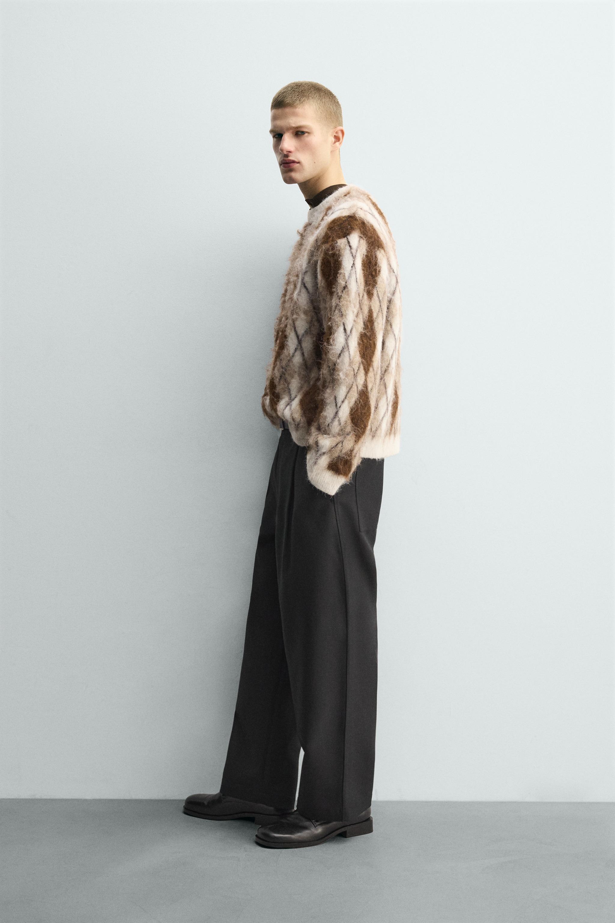 PULL BROSSÉ EN JACQUARD À LOSANGES