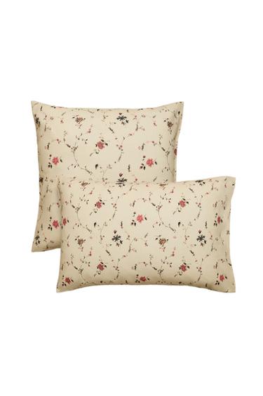 KOPFKISSENBEZUG AUS BAUMWOLL-LEINEN-MIX MIT BLUMENPRINT | KATHARINE POLE - Cremefarben von Zara