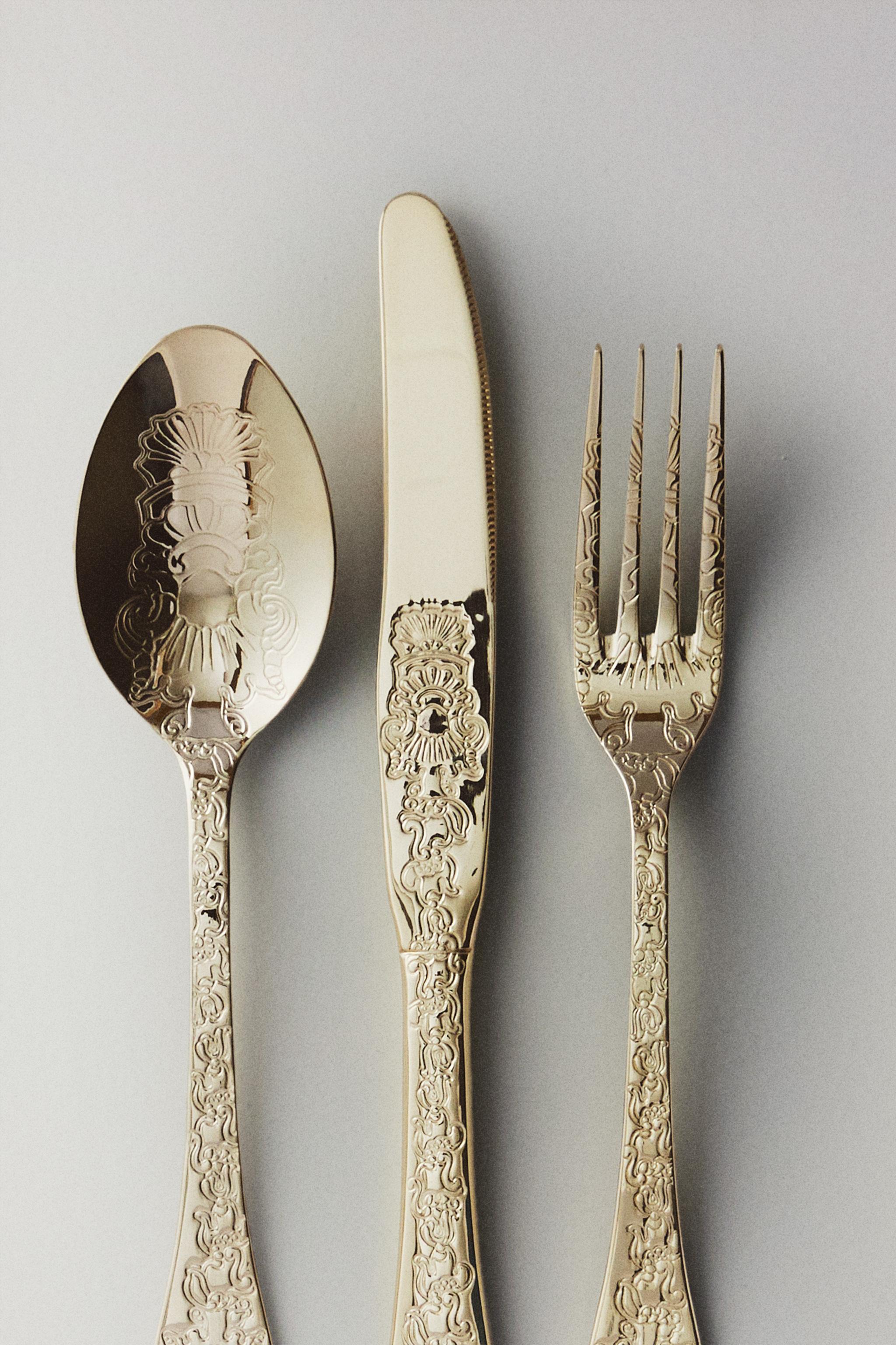 ENGRAVED STEEL FLATWARE SET (3-PIECE SET)