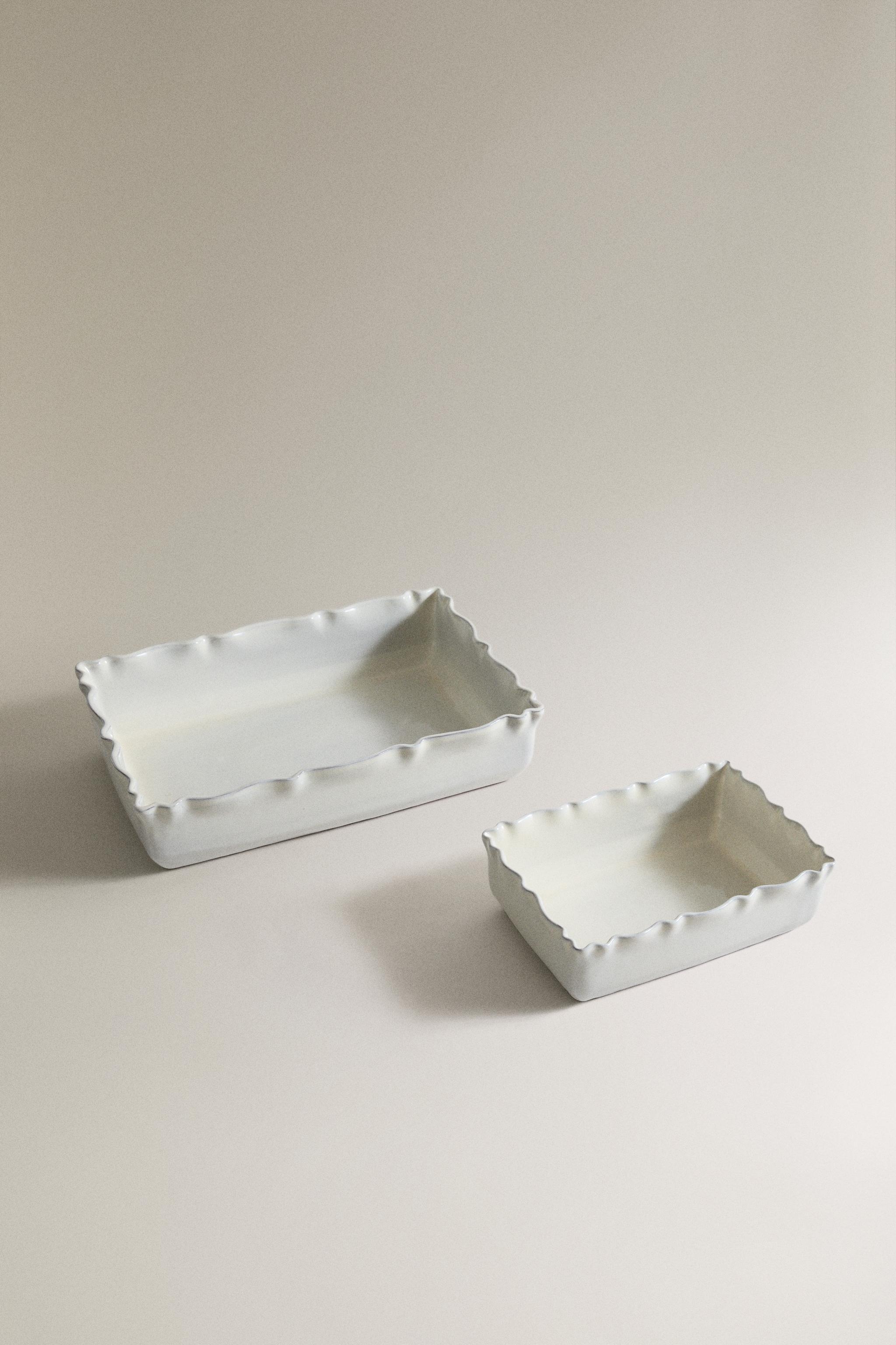 TEXTURED EARTHENWARE OVEN SERVING DISH