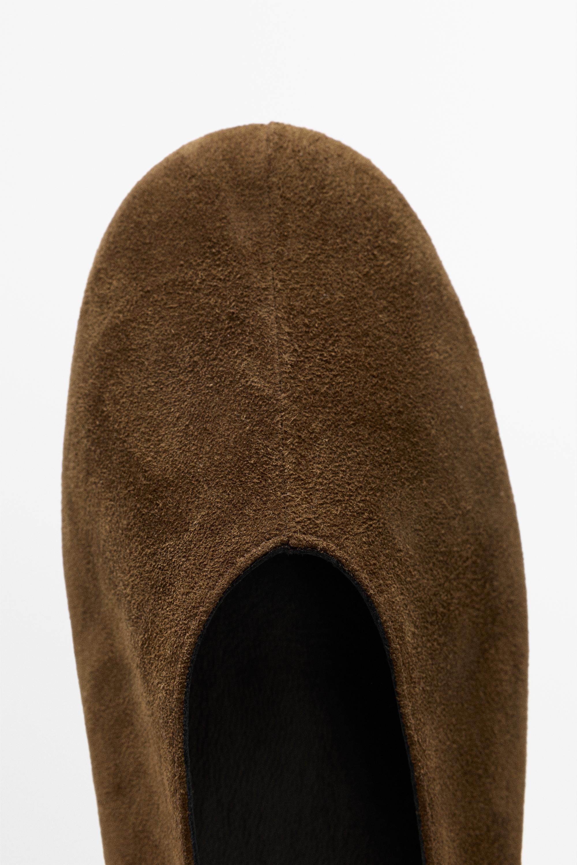 Ballerine en croûte de cuir