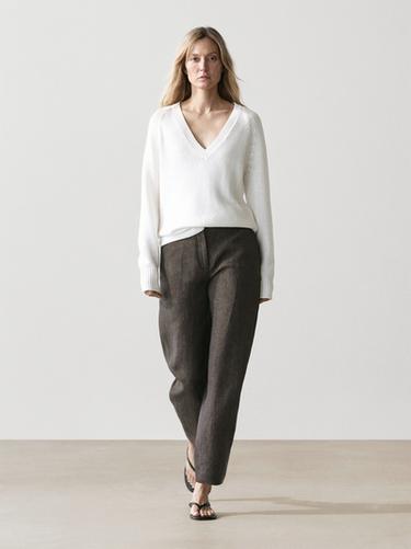 Pantalón barrel fit lino - Chocolate de Zara