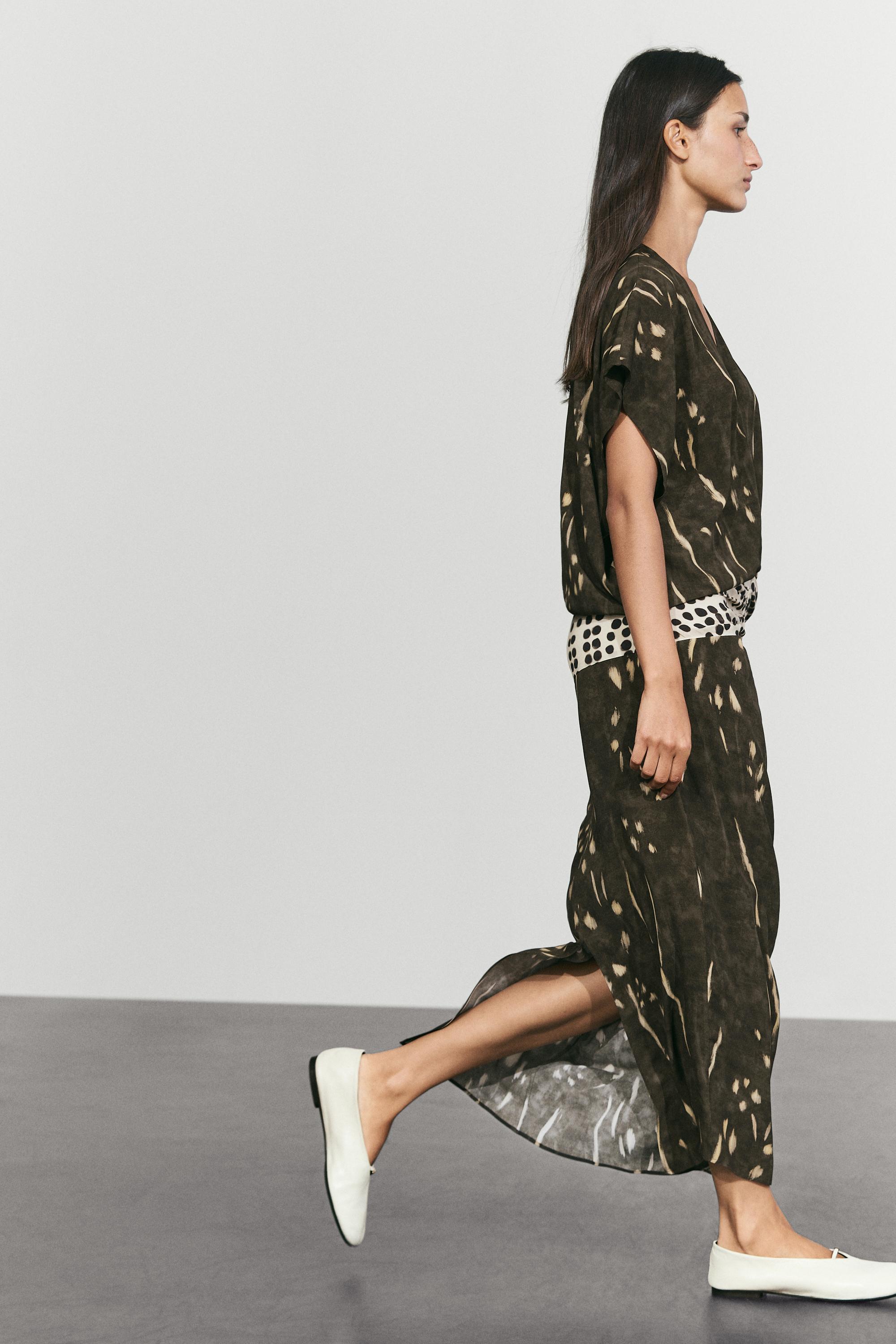 Robe midi avec ceinture imprimée