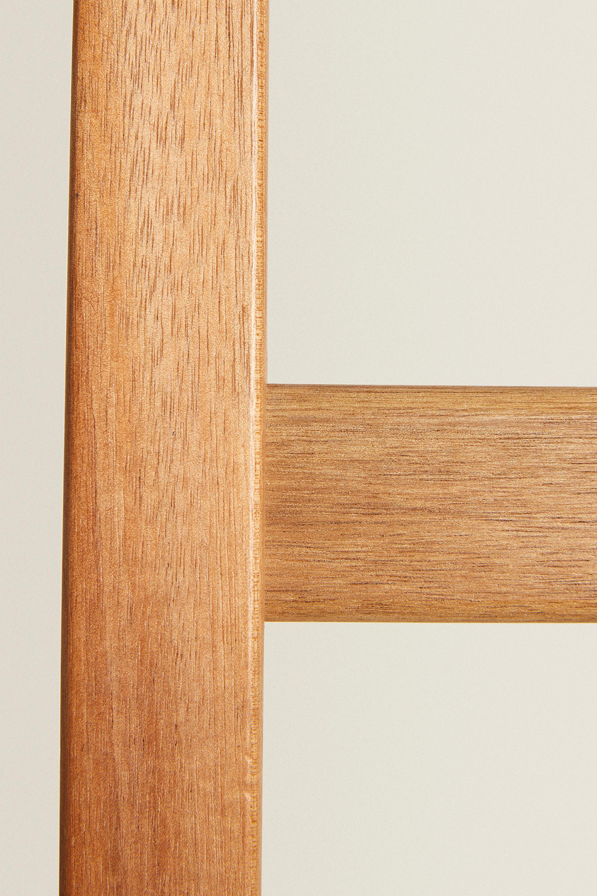 Acacia Wood Towel Rack - Nordic Style 4 Rungs