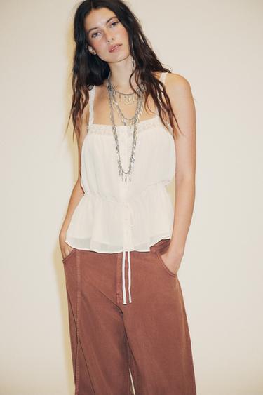 TOP GEORGETTE ENCAJE - Beige claro de Zara