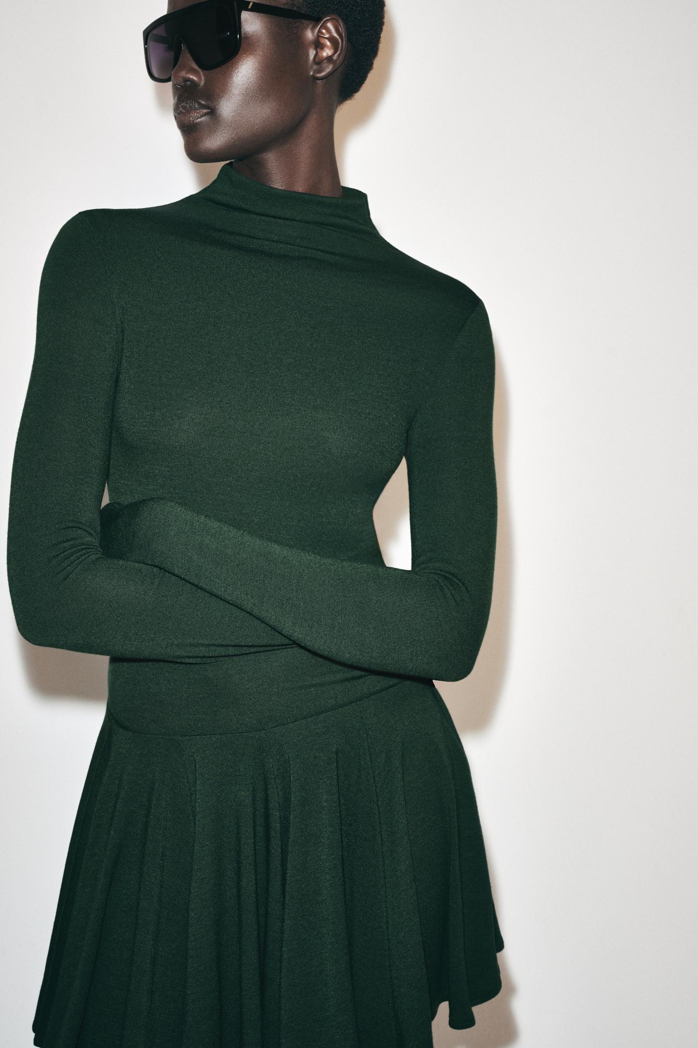 Женская футболка Zara Mock Neck, цвет: Тёмный зелёный — фото 4