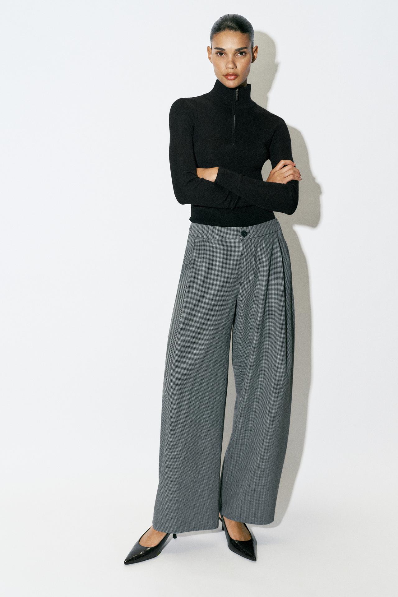 BARREL PLEATED PANTS — Black / Ecru