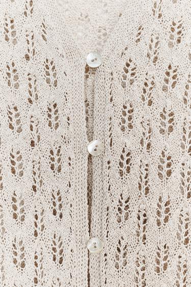 GILET EN MAILLE POINTELLE - Gris perle de Zara - Image 6