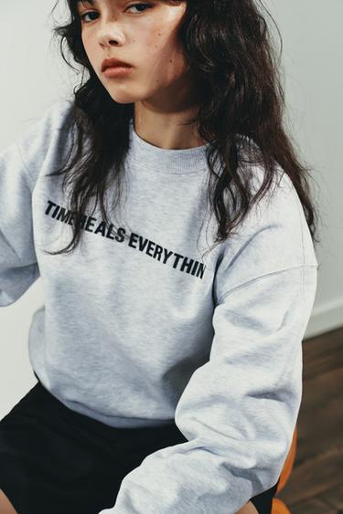 SWEATSHIRT WITH CONTRAST SLOGAN - Grey marl by Zara