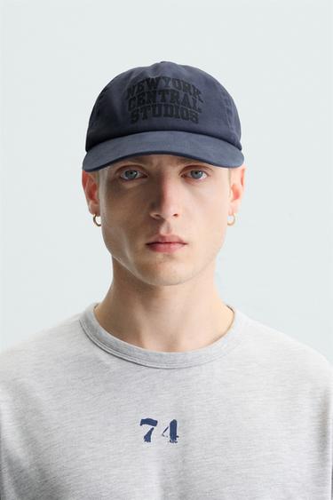 GORRA VISOR PLANO ESTAMPADO - Gris oscuro de Zara - Imagen 0