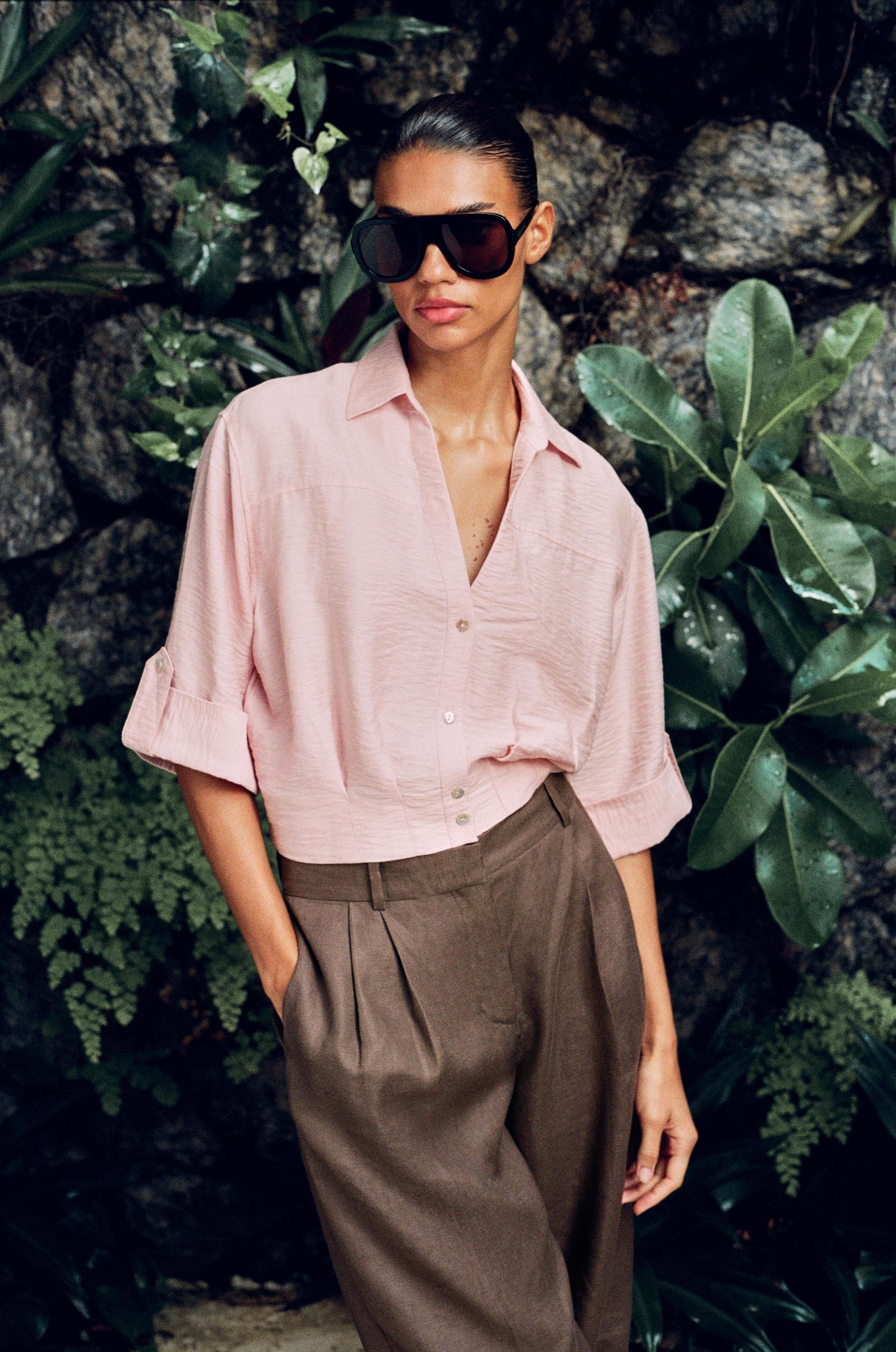 CROPPED LINEN BLEND SHIRT — Beige-pink