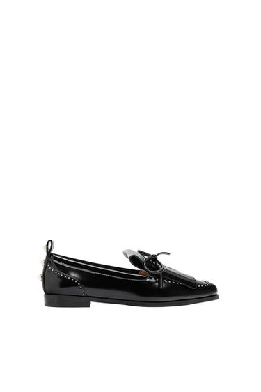 FAUX PATENT LEATHER LOAFERS WITH BOW DETAIL