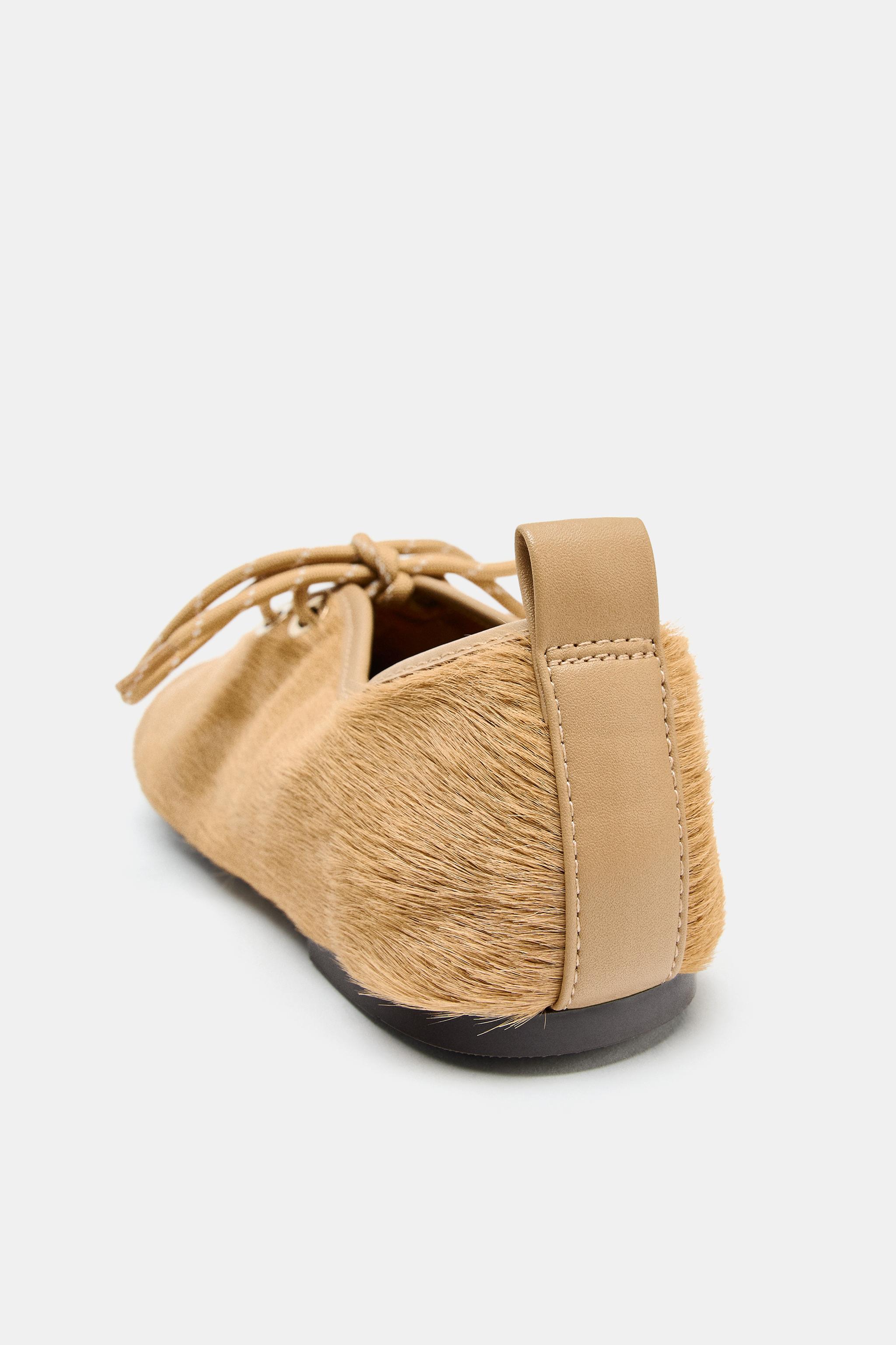 BALLERINES EN CUIR EFFET FOURRURE