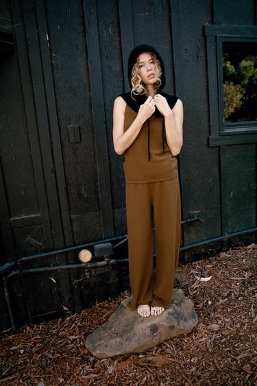 100% WOOL TROUSERS - Mid-camel by Zara