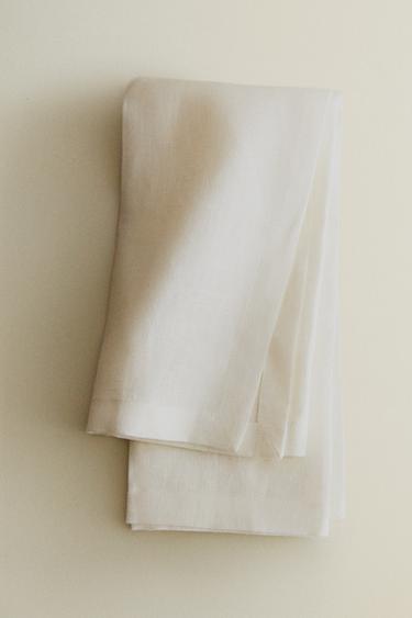 PACK OF PLAIN-COLOURED LINEN NAPKINS - White by Zara