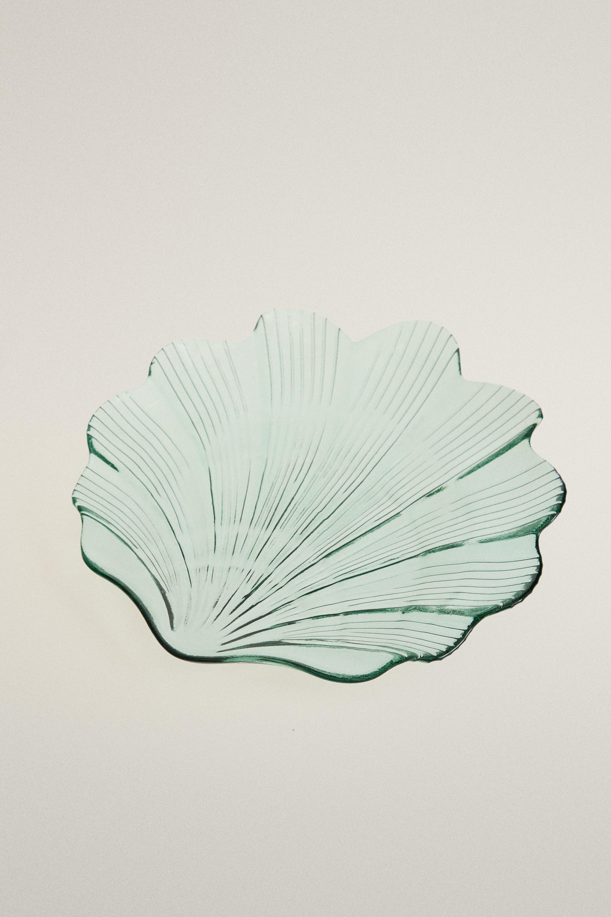 WAVY SHELL GLASS SERVING DISH — Blue / Green (alternate view)