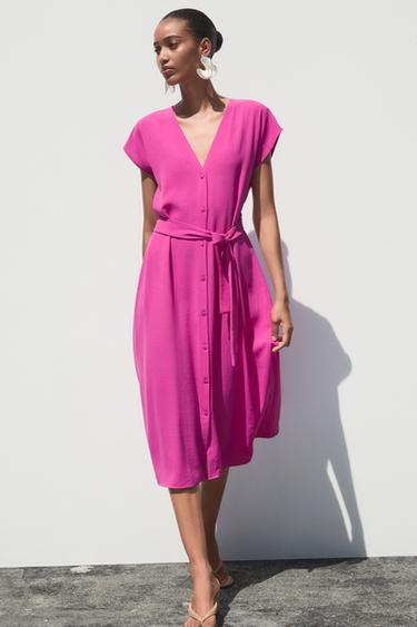 FLIESSENDES KLEID MIT GÜRTEL - Pink von Zara