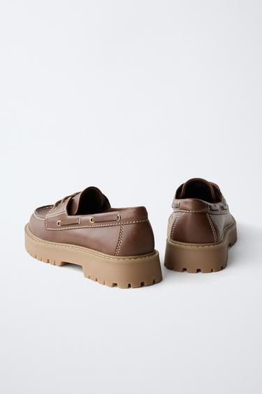 CHAUSSURES BATEAU CLASSIQUES - Marron de Zara - Image 4